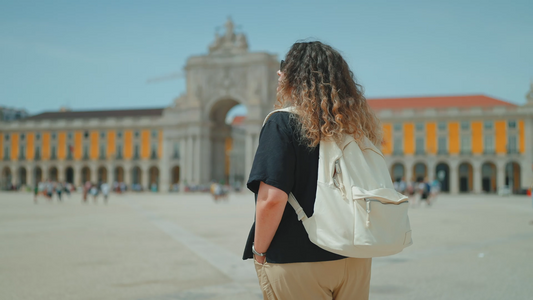 Why Soft Structure Is Defining Modern Fashion Bags
