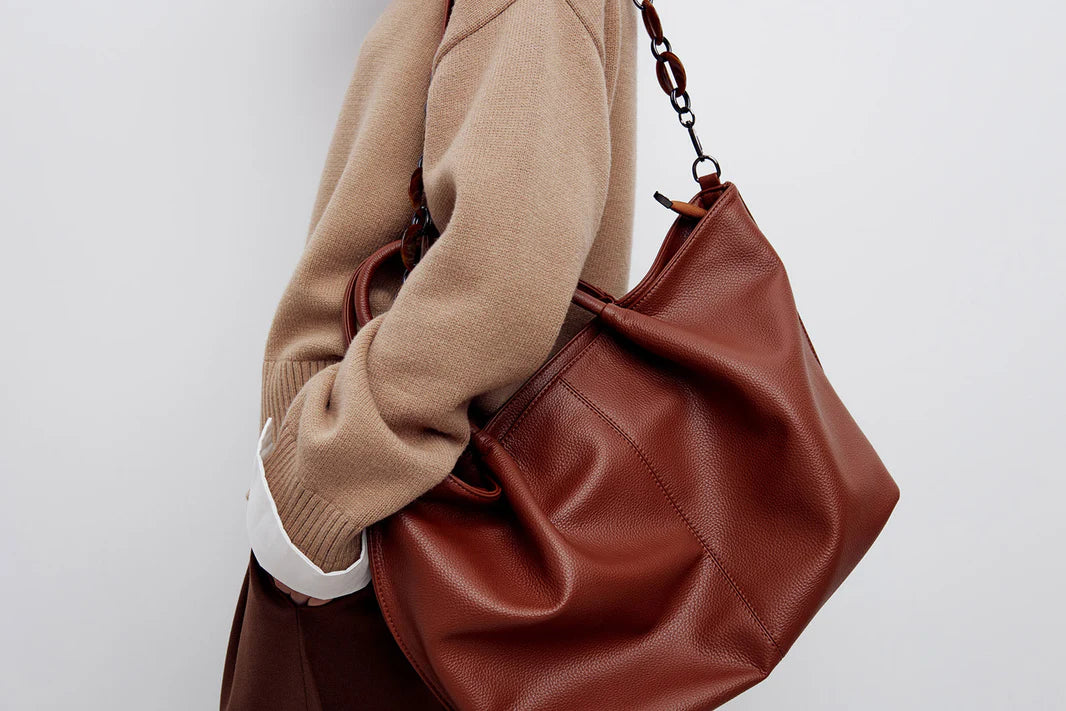 Refined carry. Modern utility.